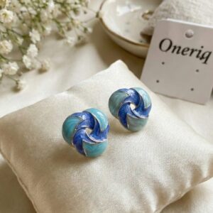 (Oneriq) Swirl Pop Studs